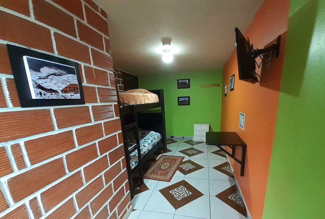 Hostal Sendero De Volcanes ลาตาคุงกา ภายนอก รูปภาพ