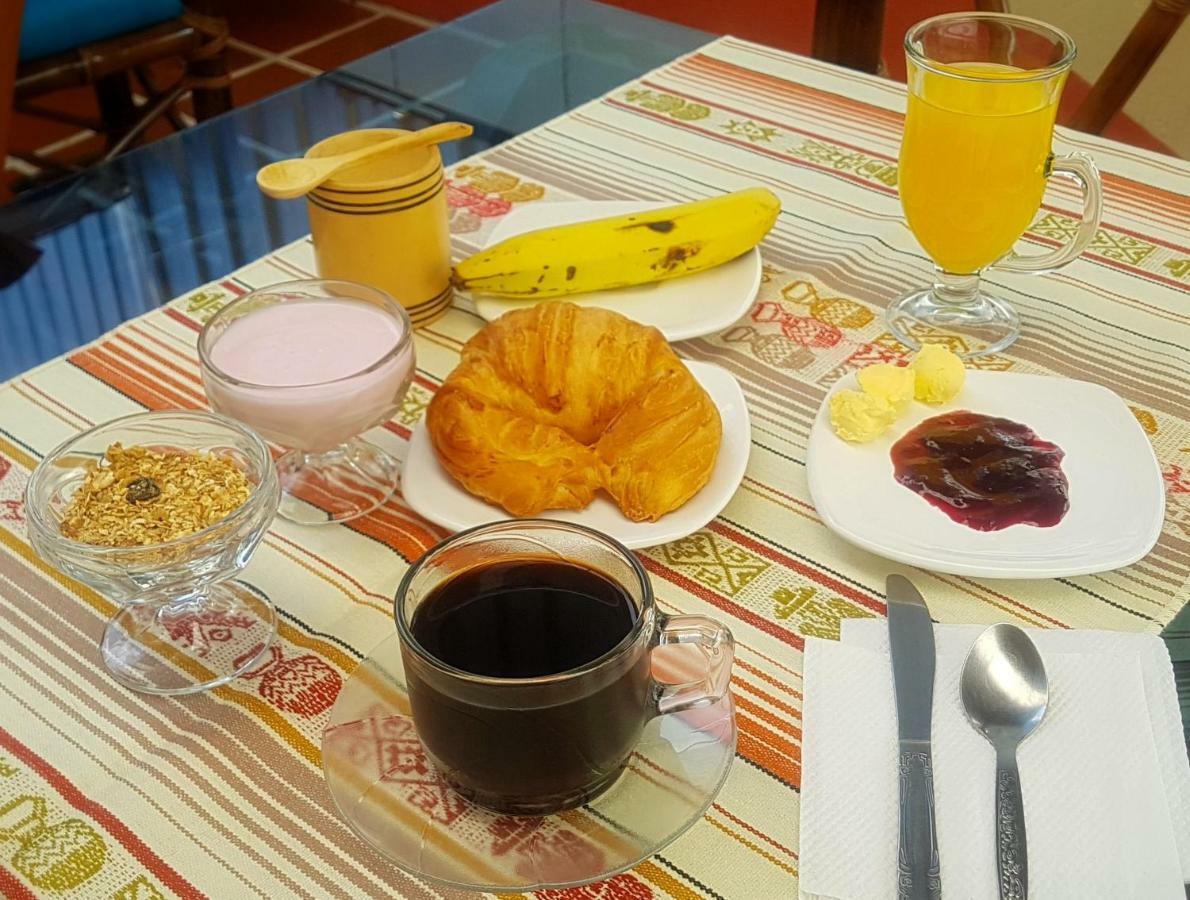 Hostal Sendero De Volcanes ลาตาคุงกา ภายนอก รูปภาพ